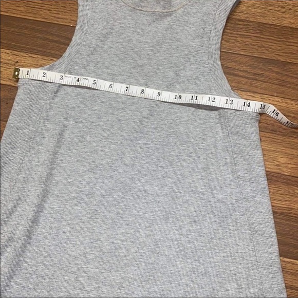 Lululemon - Picture 3 of 6